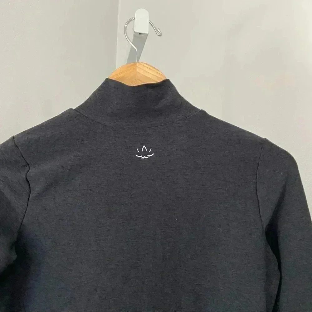 NEW Beyond Yoga Spacedye Captivating Turtleneck Pullover Dark Night size Small - Picture 6 of 7
